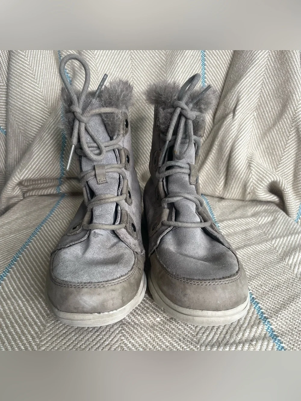 Sorel Women's Sz 8 Whitney Suede Faux Fur Waterproof Snow Winter Boots Grey
